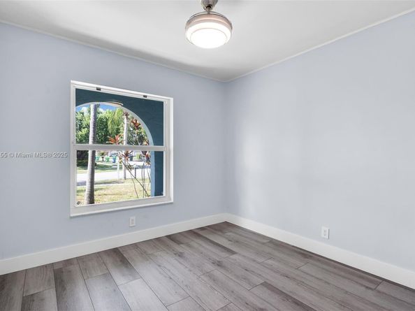 11087 NW 24th St, Sunrise FL 33322