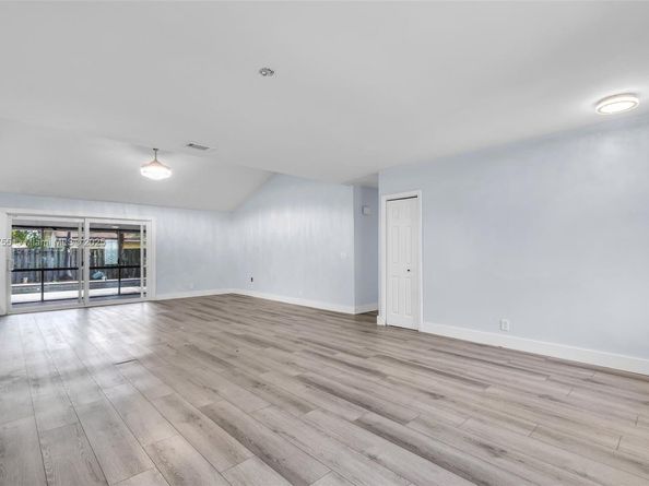 11087 NW 24th St, Sunrise FL 33322