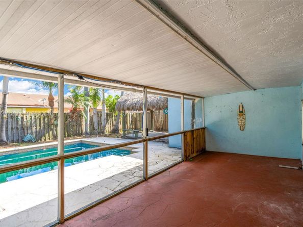 11087 NW 24th St, Sunrise FL 33322