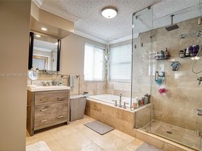 1039 NW 124th Ter, Sunrise FL 33323