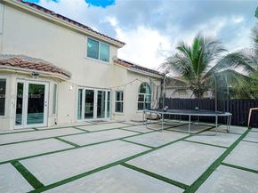 1039 NW 124th Ter, Sunrise FL 33323