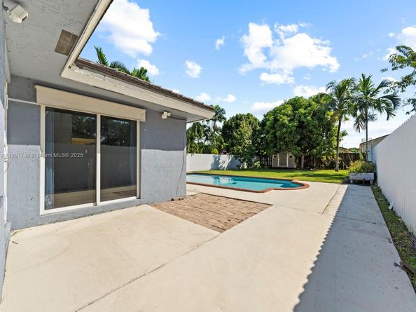 14106 SW 167th Ter, Miami FL 33177