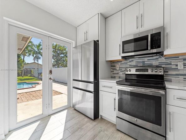 14106 SW 167th Ter, Miami FL 33177