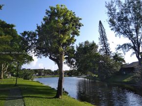 3670 Inverrary Dr 1K, Lauderhill FL 33319