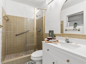 5706 NW 81st Ave, Tamarac FL 33321