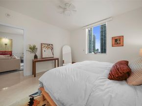 1060 Brickell Ave 1513, Miami FL 33131
