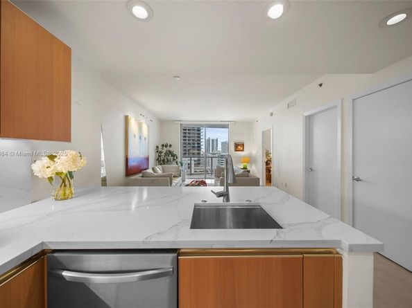 1060 Brickell Ave 1513, Miami FL 33131