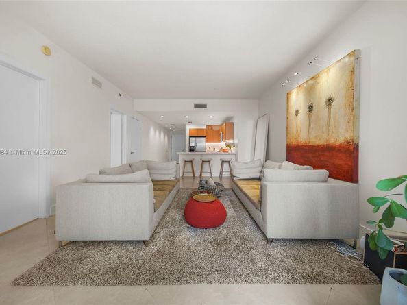 1060 Brickell Ave 1513, Miami FL 33131
