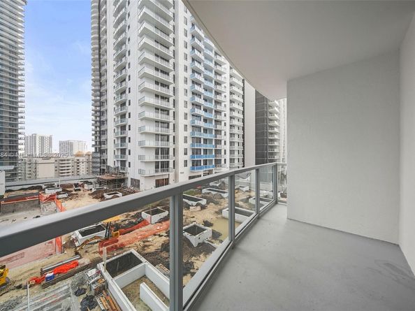 1060 Brickell Ave 1513, Miami FL 33131