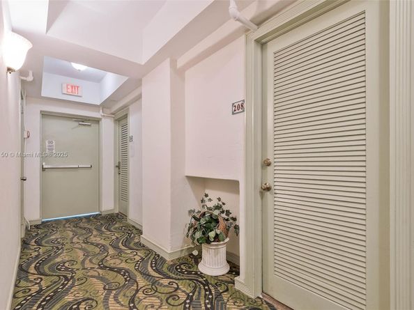 255 W 24th St 208, Miami Beach FL 33140