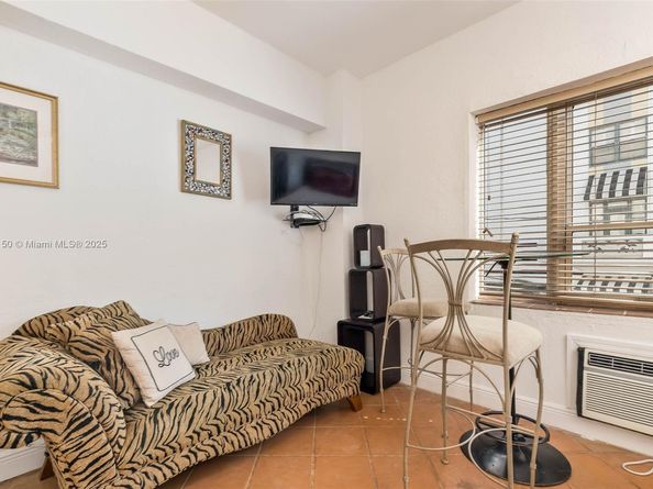 255 W 24th St 208, Miami Beach FL 33140