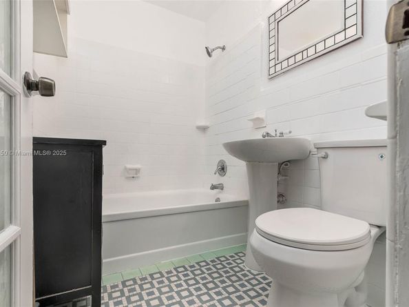 255 W 24th St 208, Miami Beach FL 33140