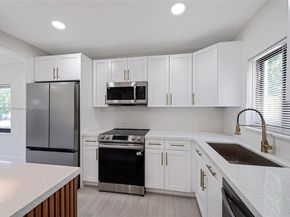 1321 NW 44th St, Miami FL 33142