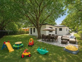 1321 NW 44th St, Miami FL 33142