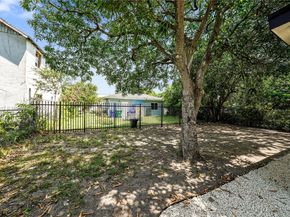 1321 NW 44th St, Miami FL 33142