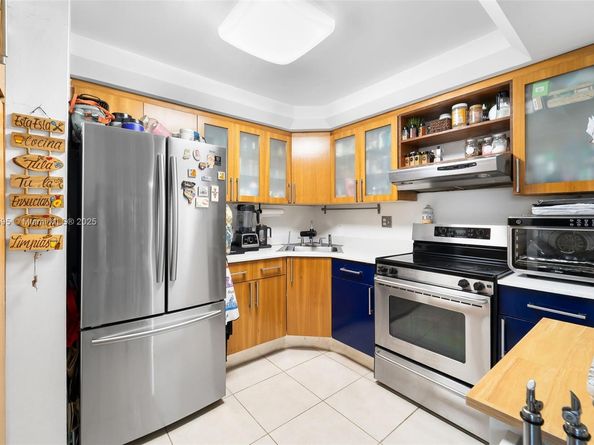 1450 Brickell Bay Dr 812, Miami FL 33131