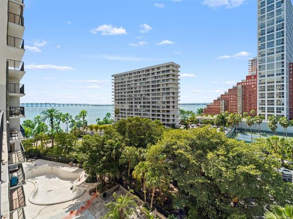 1450 Brickell Bay Dr 812, Miami FL 33131