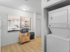 212 W Laurel Dr 1303, Margate FL 33063