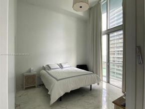 475 Brickell Ave 2209, Miami FL 33131
