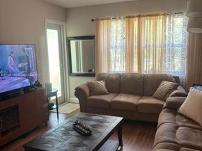 151 Berkley Rd 206, Hollywood FL 33024
