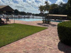 151 Berkley Rd 206, Hollywood FL 33024