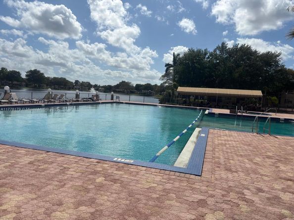 151 Berkley Rd 206, Hollywood FL 33024