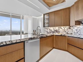 4100 Island Blvd 904, Aventura FL 33160
