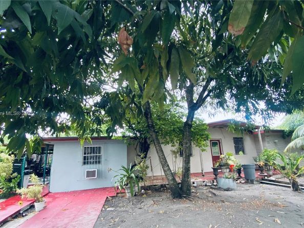 8355 NW 32nd Ave, Miami FL 33147