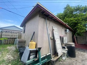 8355 NW 32nd Ave, Miami FL 33147