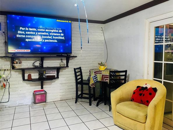 8355 NW 32nd Ave, Miami FL 33147