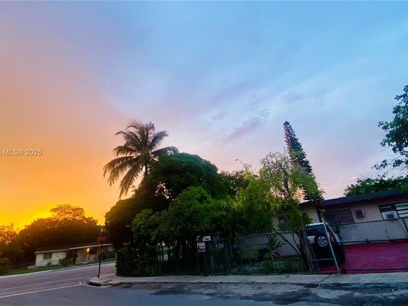 8355 NW 32nd Ave, Miami FL 33147
