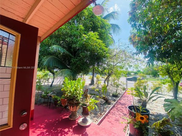 8355 NW 32nd Ave, Miami FL 33147