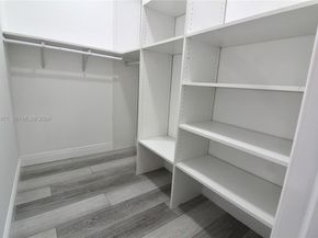 5160 SW 8th St, Margate FL 33068