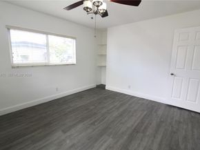5160 SW 8th St, Margate FL 33068