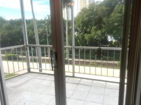 400 Diplomat Pkwy 403, Hallandale Beach FL 33009