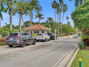 15825 SW 11th St, Pembroke Pines FL 33027