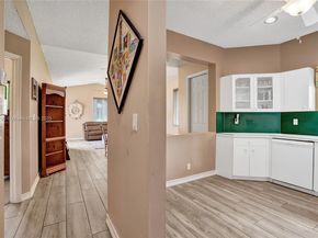 15825 SW 11th St, Pembroke Pines FL 33027