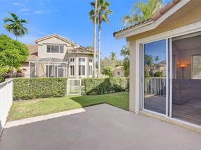 15825 SW 11th St, Pembroke Pines FL 33027