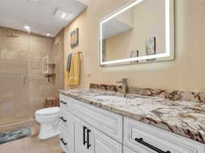 15825 SW 11th St, Pembroke Pines FL 33027