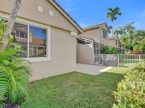 15825 SW 11th St, Pembroke Pines FL 33027