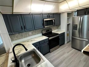 8001 Fairview Dr 101, Tamarac FL 33321