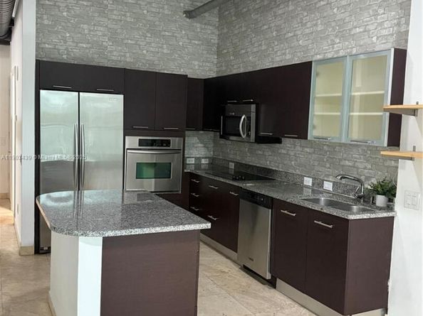 3029 NE 188th St 324, Aventura FL 33180