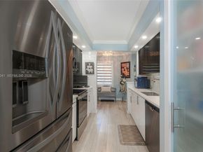 13705 SW 12th St 104B, Pembroke Pines FL 33027