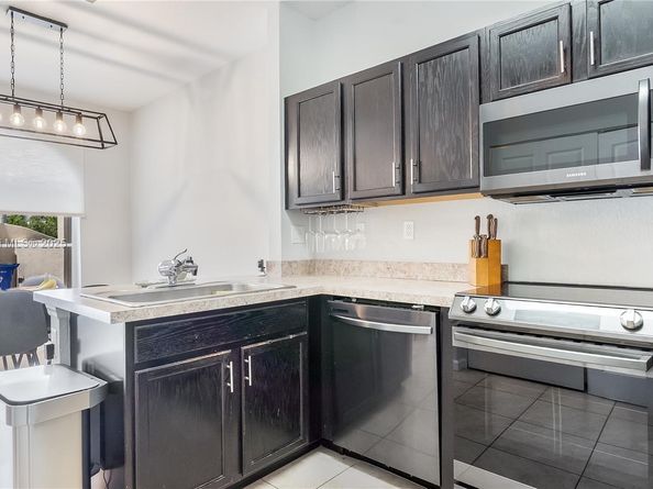 3624 NW 30th Pl, Lauderdale Lakes FL 33311