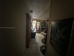 911 NW 30th Pl, Miami FL 33125
