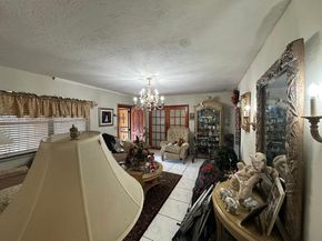 911 NW 30th Pl, Miami FL 33125