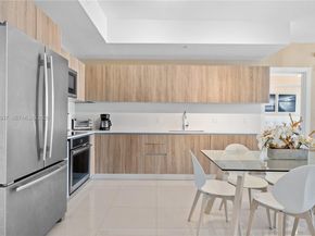2960 NE 207th St 1003, Aventura FL 33180