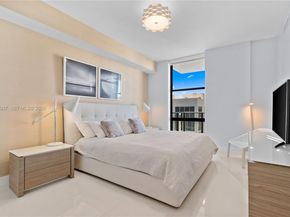 2960 NE 207th St 1003, Aventura FL 33180
