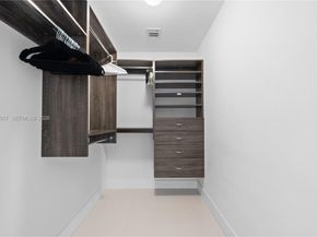 2960 NE 207th St 1003, Aventura FL 33180