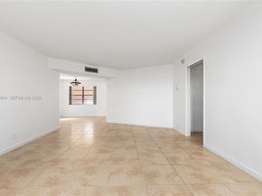 3990 NW 42nd Ave 106, Lauderdale Lakes FL 33319